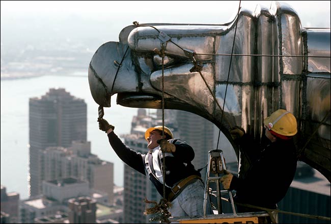 Does chrysler building have gargoyles